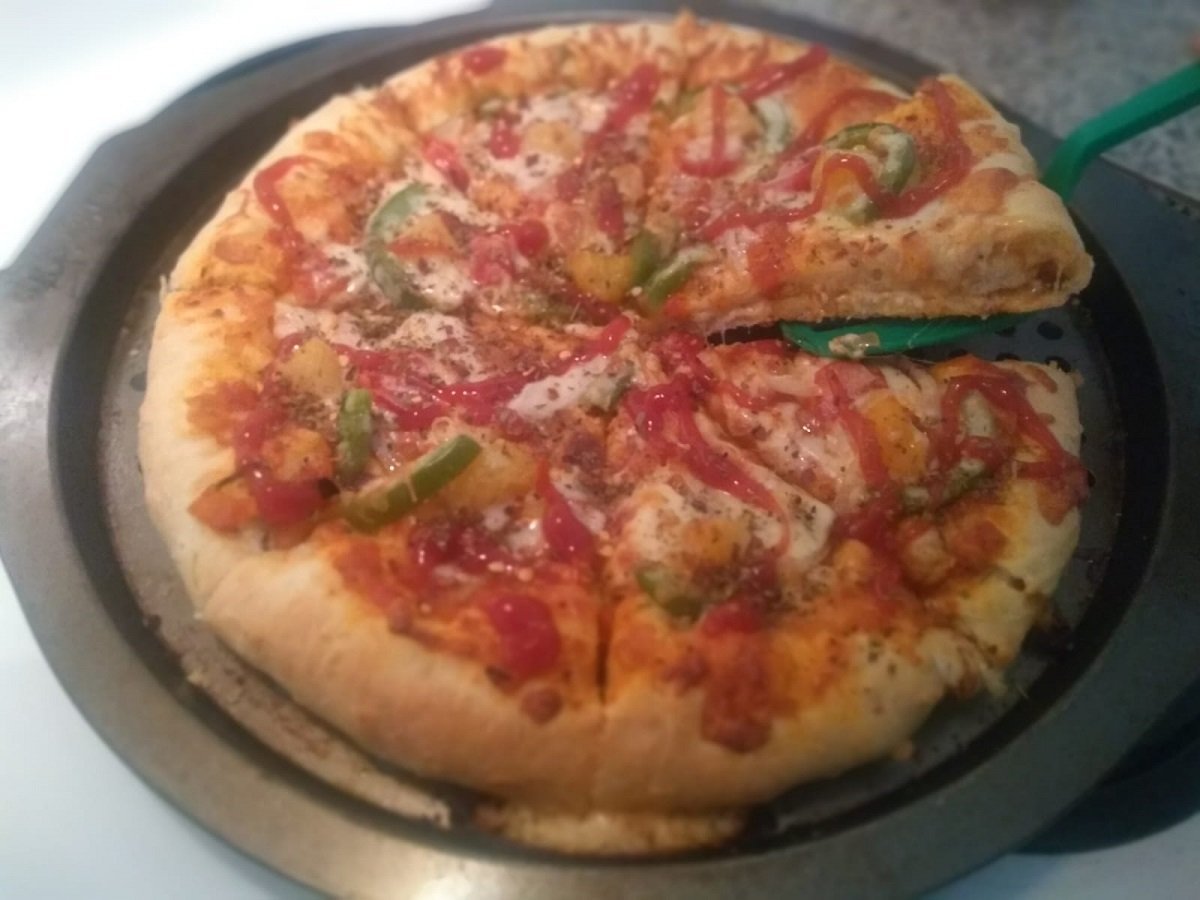 cheese burst pizza recipe | how to make dominos cheese burst pizza